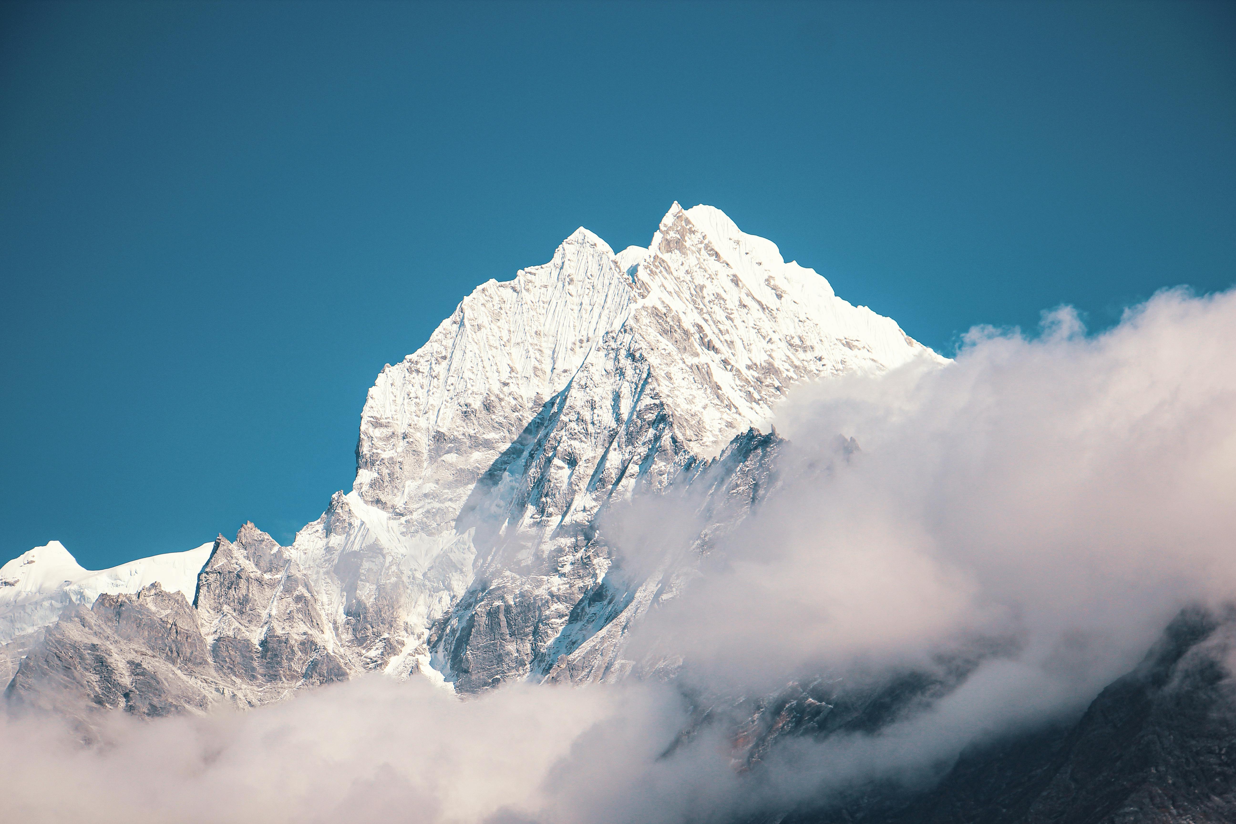 Les montagnes les plus hautes du monde : un défi de mesure